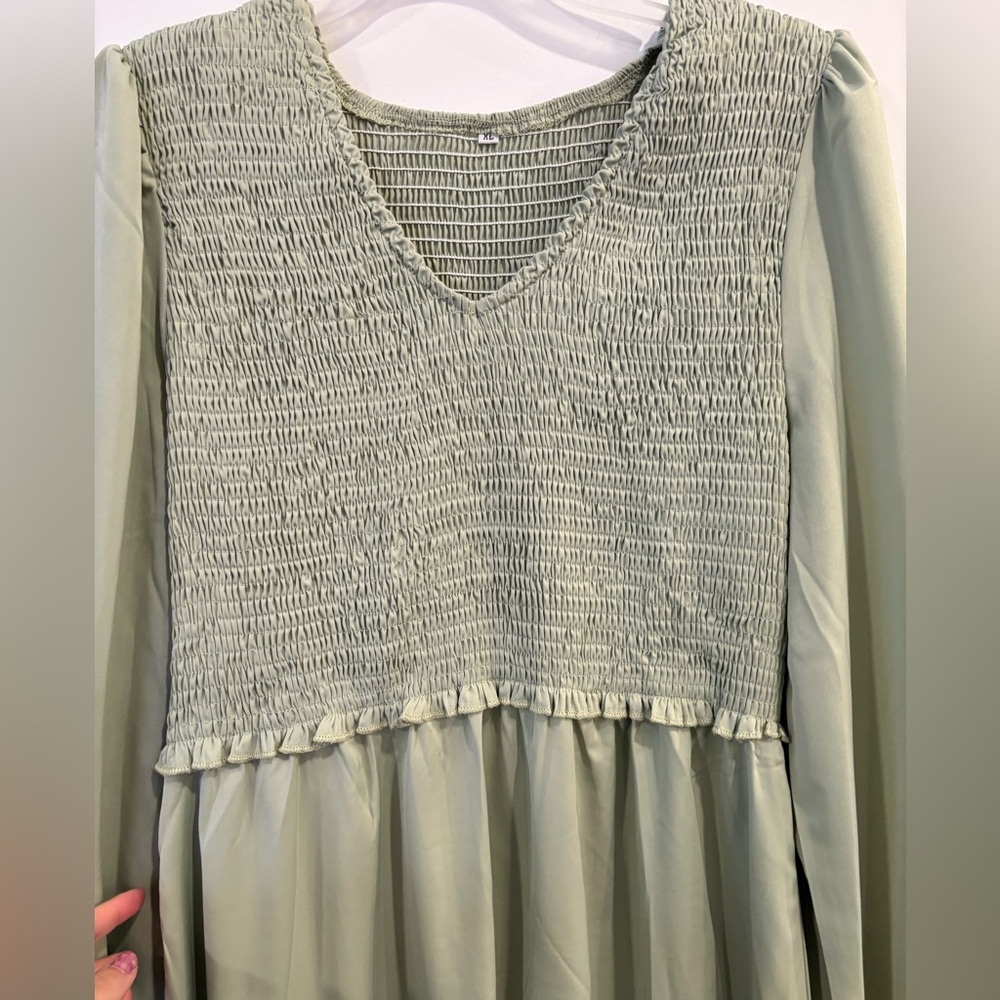 Elegant Green Smocked Tiered Midi Dress Size XL - Picture 5 of 7
